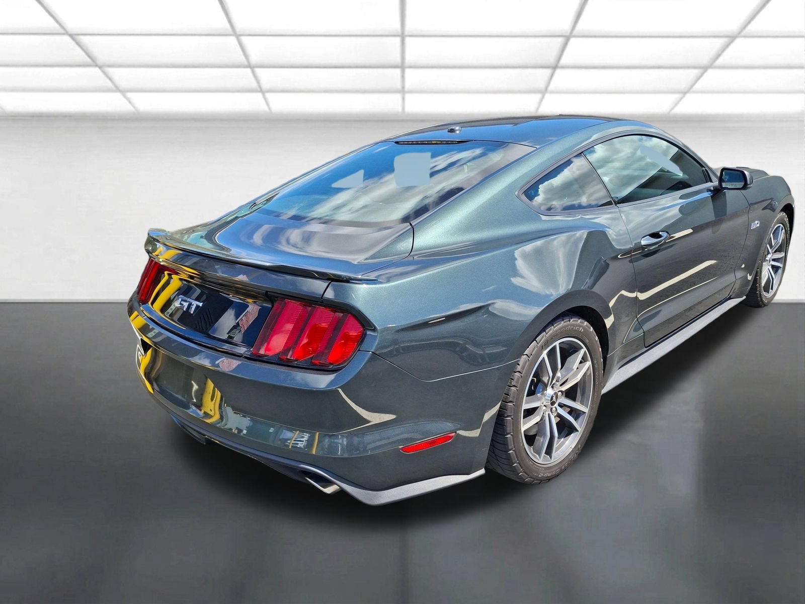 Used 2016 Ford Mustang GT Premium w/ Equipment Group 401A RWD image 4