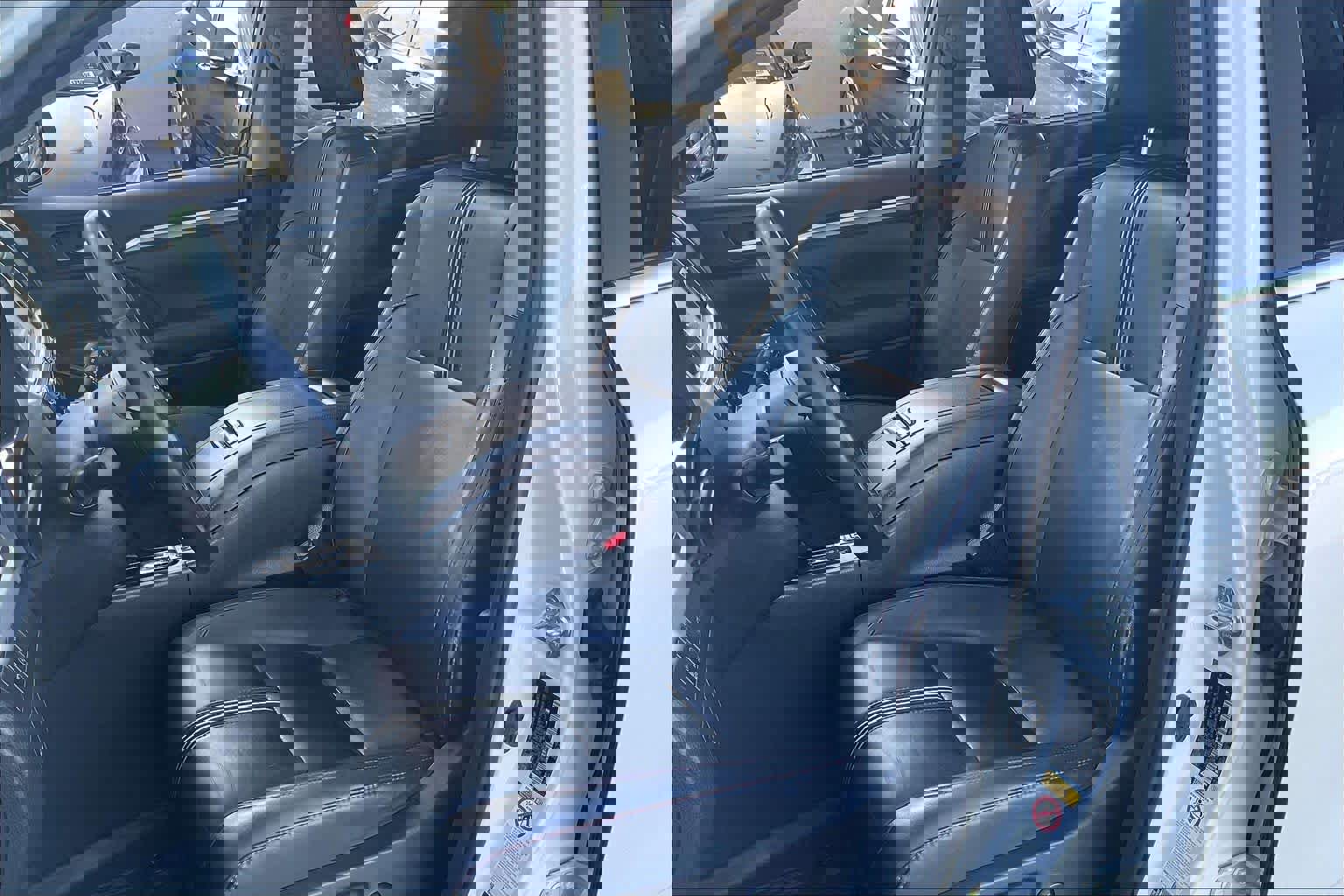 Used 2019 Toyota Highlander SE image 27