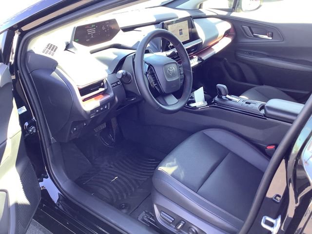 Used 2025 Toyota Prius XSE image 7