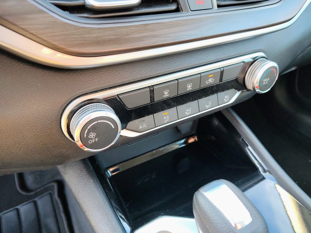 Used 2024 Nissan Altima 2.5 SV FWD image 20