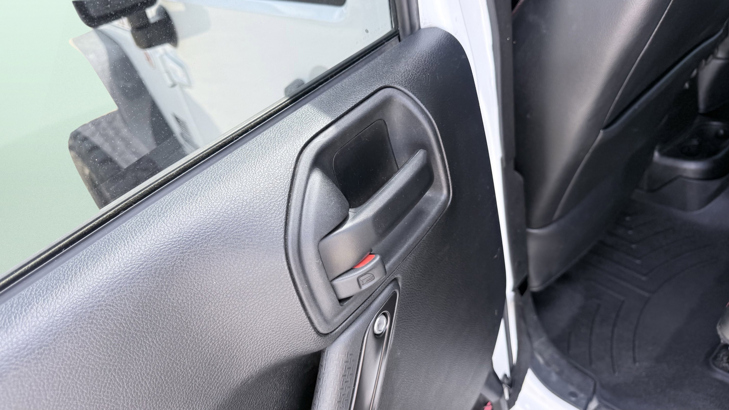 Used 2018 Jeep Wrangler Unlimited Rubicon AWD/4WD image 33
