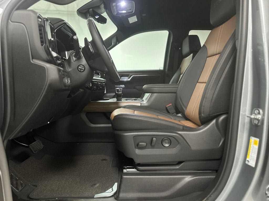 New 2026 Chevrolet Silverado 1500 High Country w/ Technology Package AWD/4WD image 21