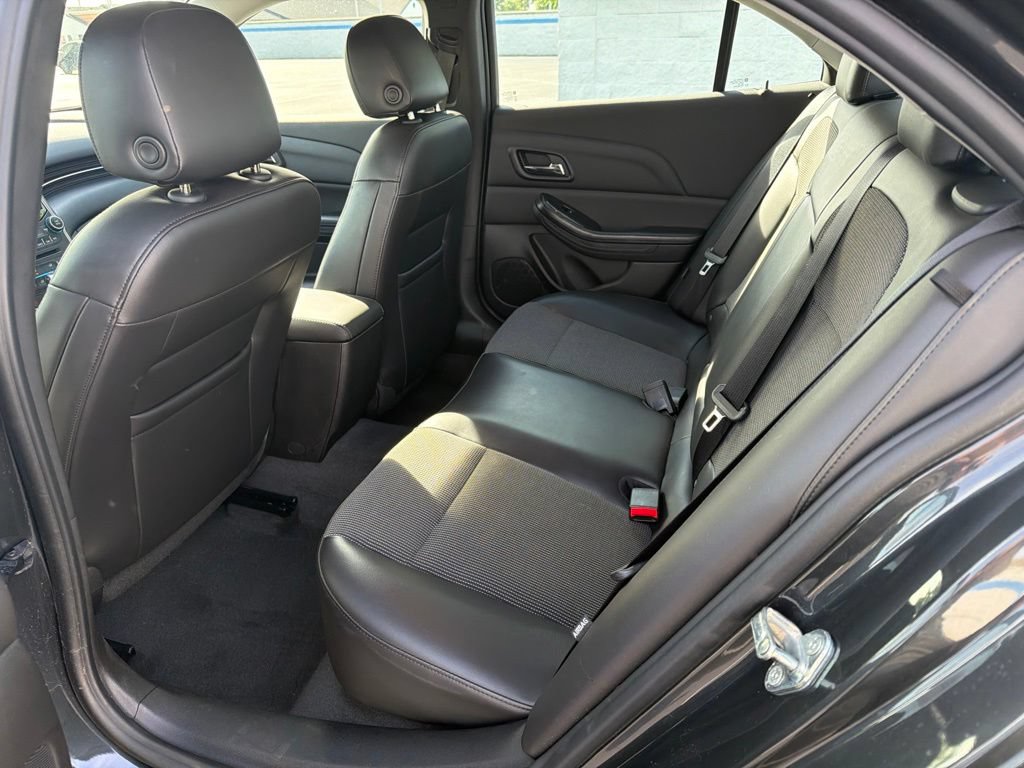 Used 2015 Chevrolet Malibu LT FWD image 18