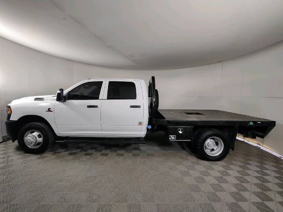 Used 2024 RAM 3500 Tradesman w/ Max Tow Package image 6