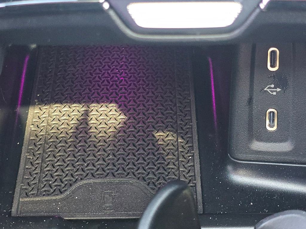 Used 2026 Mercedes-Benz GLC 300 4MATIC image 32