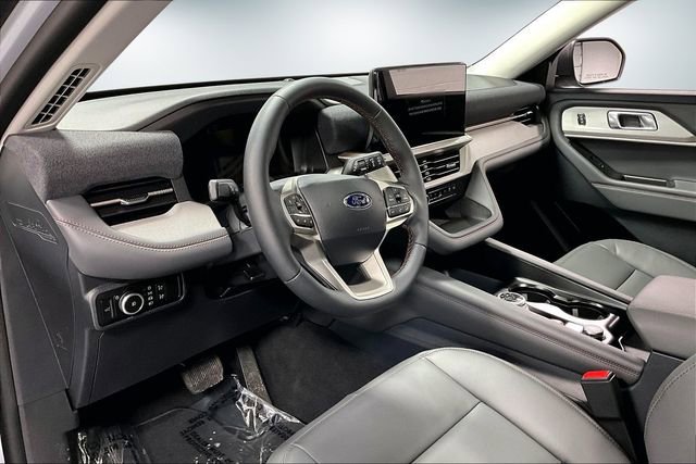 New 2026 Ford Explorer Active w/ Active Comfort Package image 8