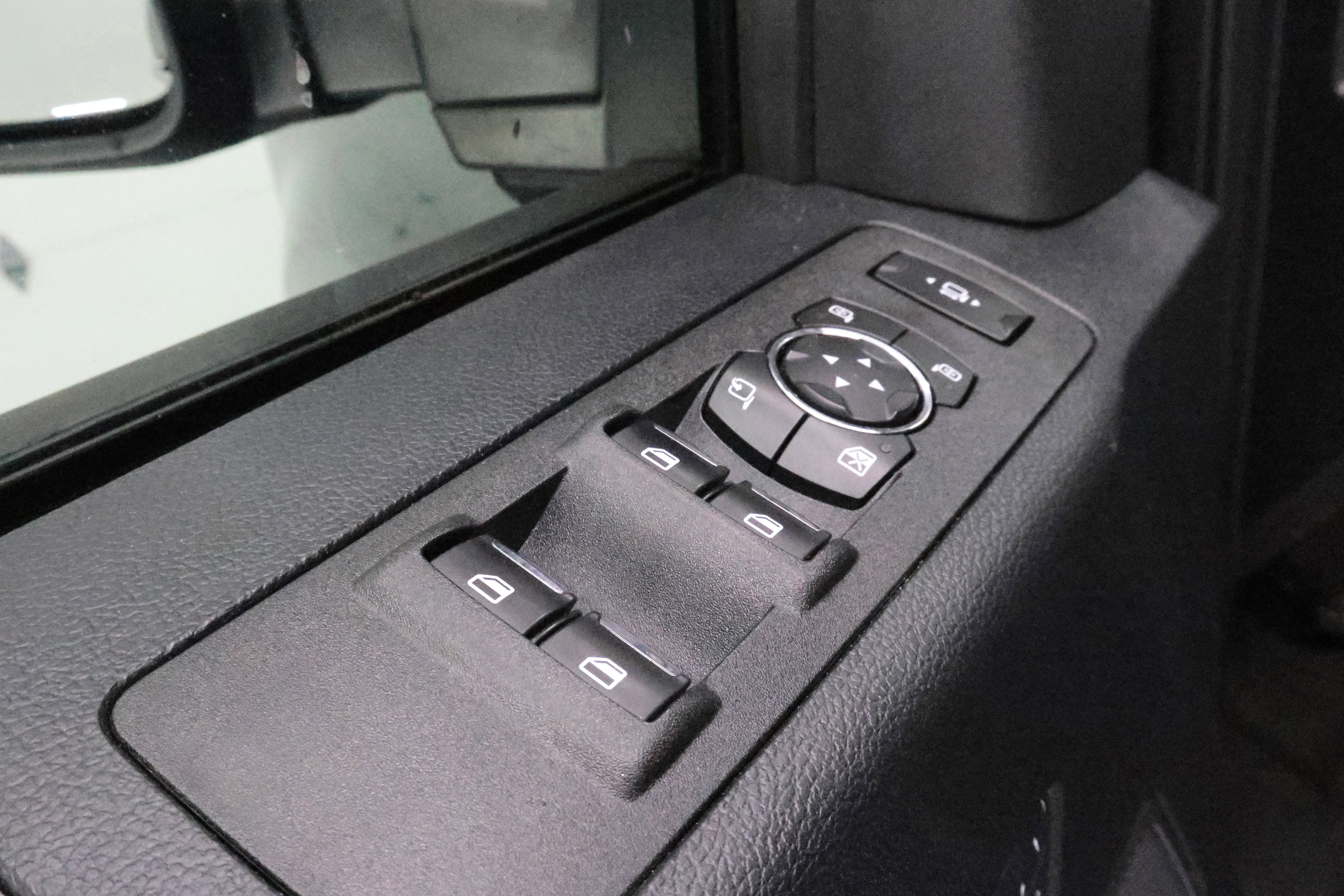 Used 2017 Ford F350 Lariat w/ Lariat Ultimate Package image 45