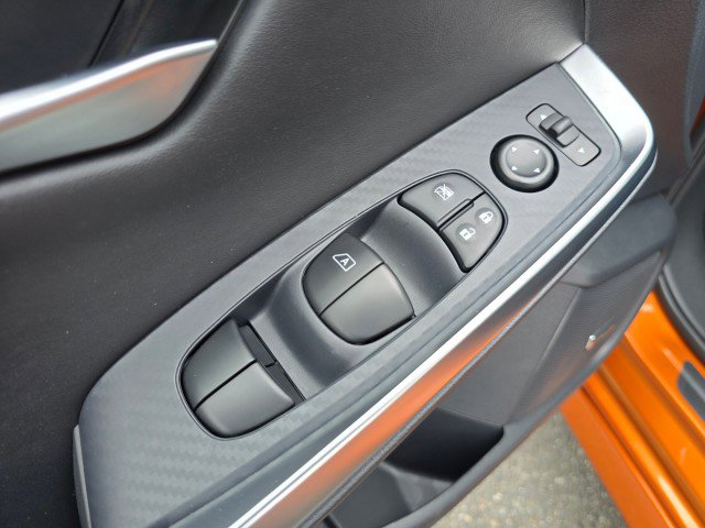 Used 2024 Nissan Sentra SR w/ SR Premium Package image 25