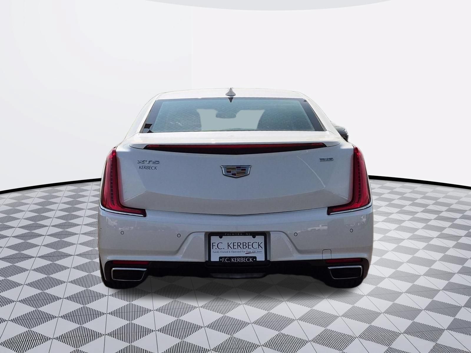 Certified 2018 Cadillac XTS Luxury FWD image 6