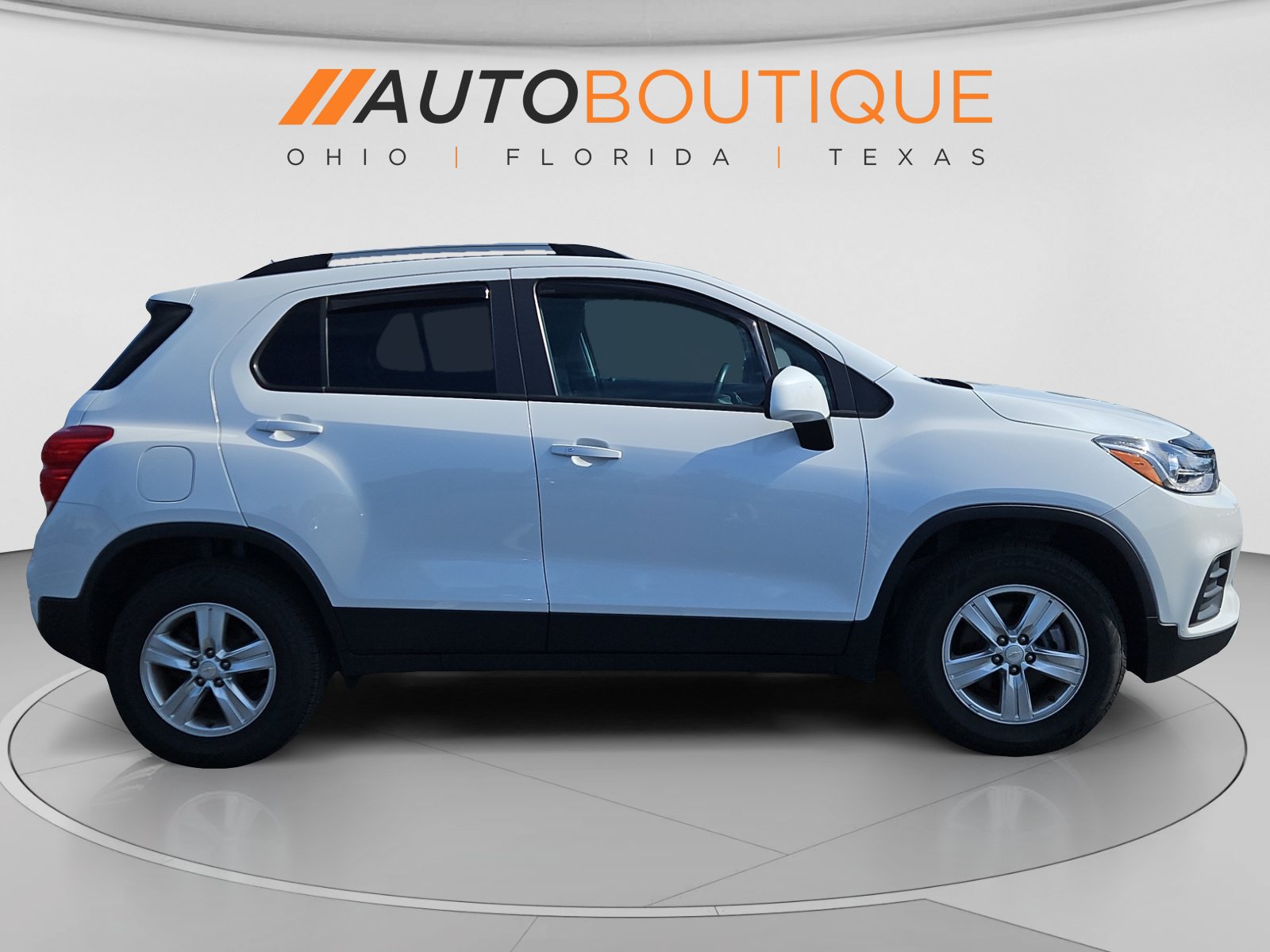 Used 2021 Chevrolet Trax LT w/ LT Convenience Package AWD/4WD image 6