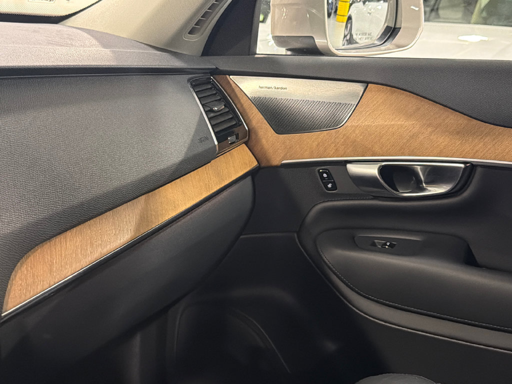 Certified 2023 Volvo XC90 B6 Plus w/ Protection Package Premier AWD/4WD image 18