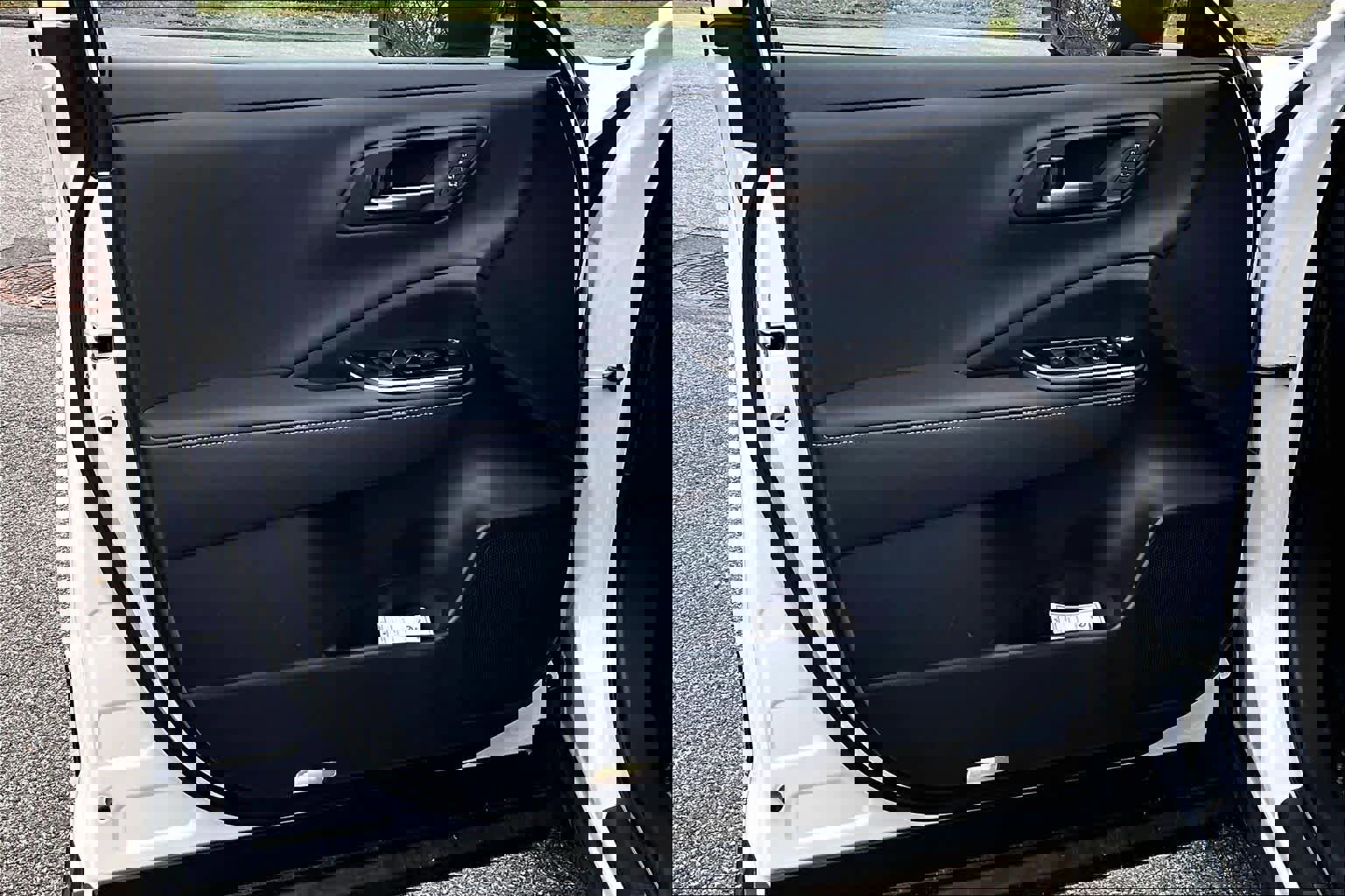 New 2025 Toyota Crown Platinum image 10