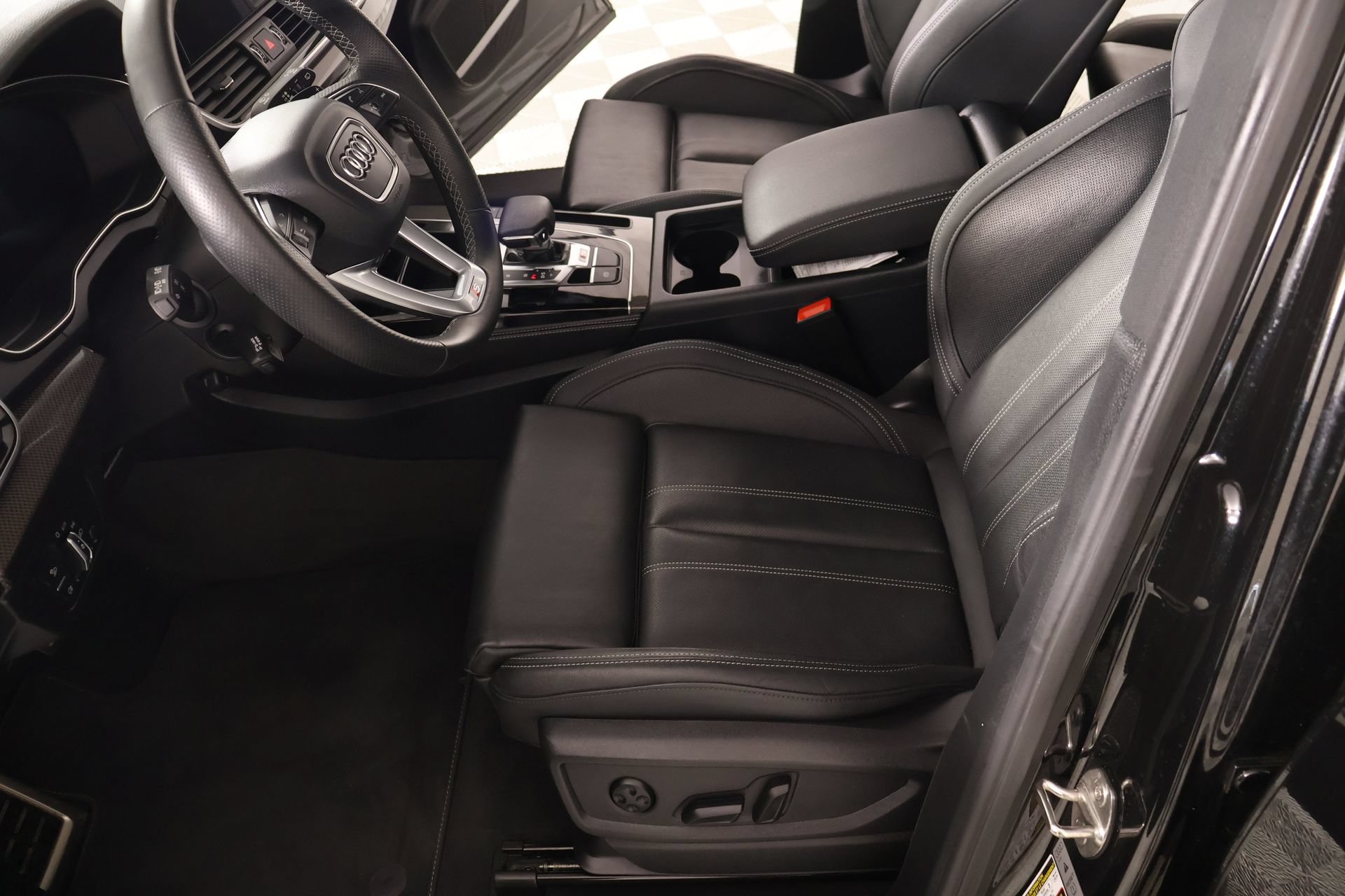 Used 2023 Audi SQ5 Premium Plus AWD/4WD image 11