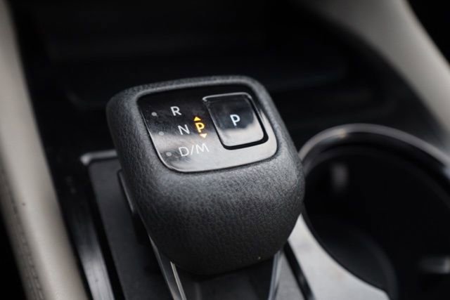 Used 2023 Nissan Rogue SV image 6