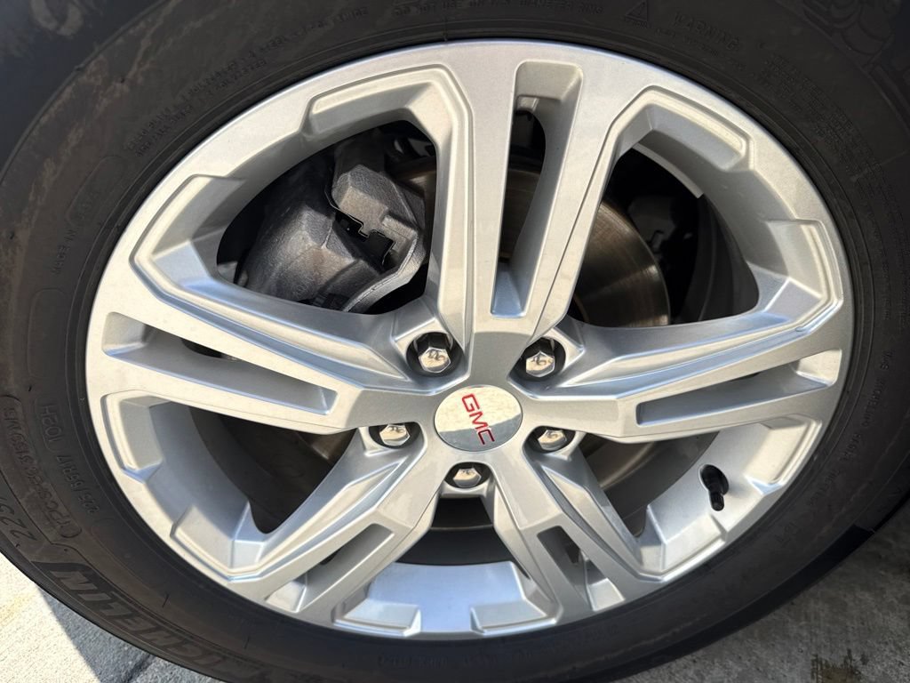 Used 2024 GMC Terrain SLE w/ Driver Convenience Package FWD image 34