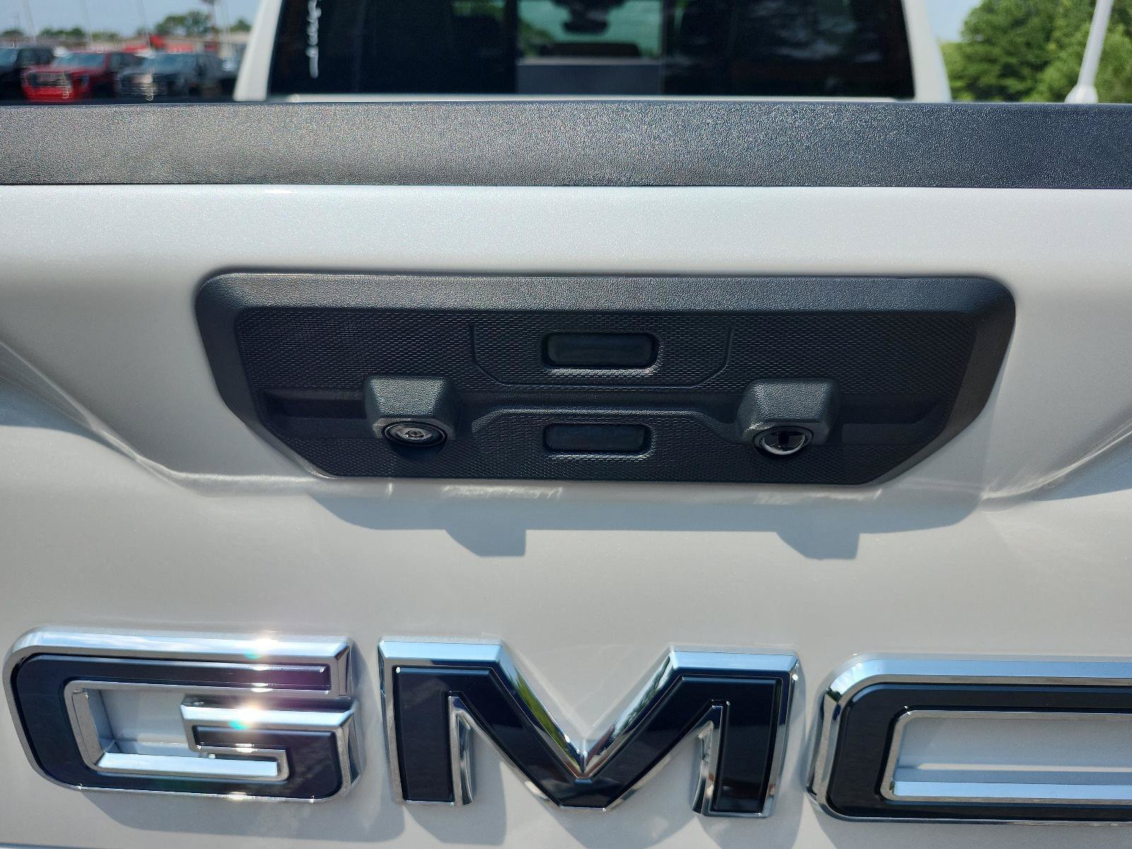 Used 2025 GMC Sierra 1500 Denali Ultimate AWD/4WD image 13