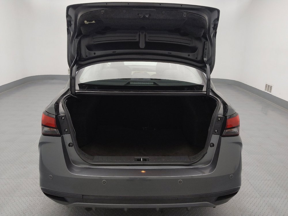 Used 2021 Nissan Versa SV image 29