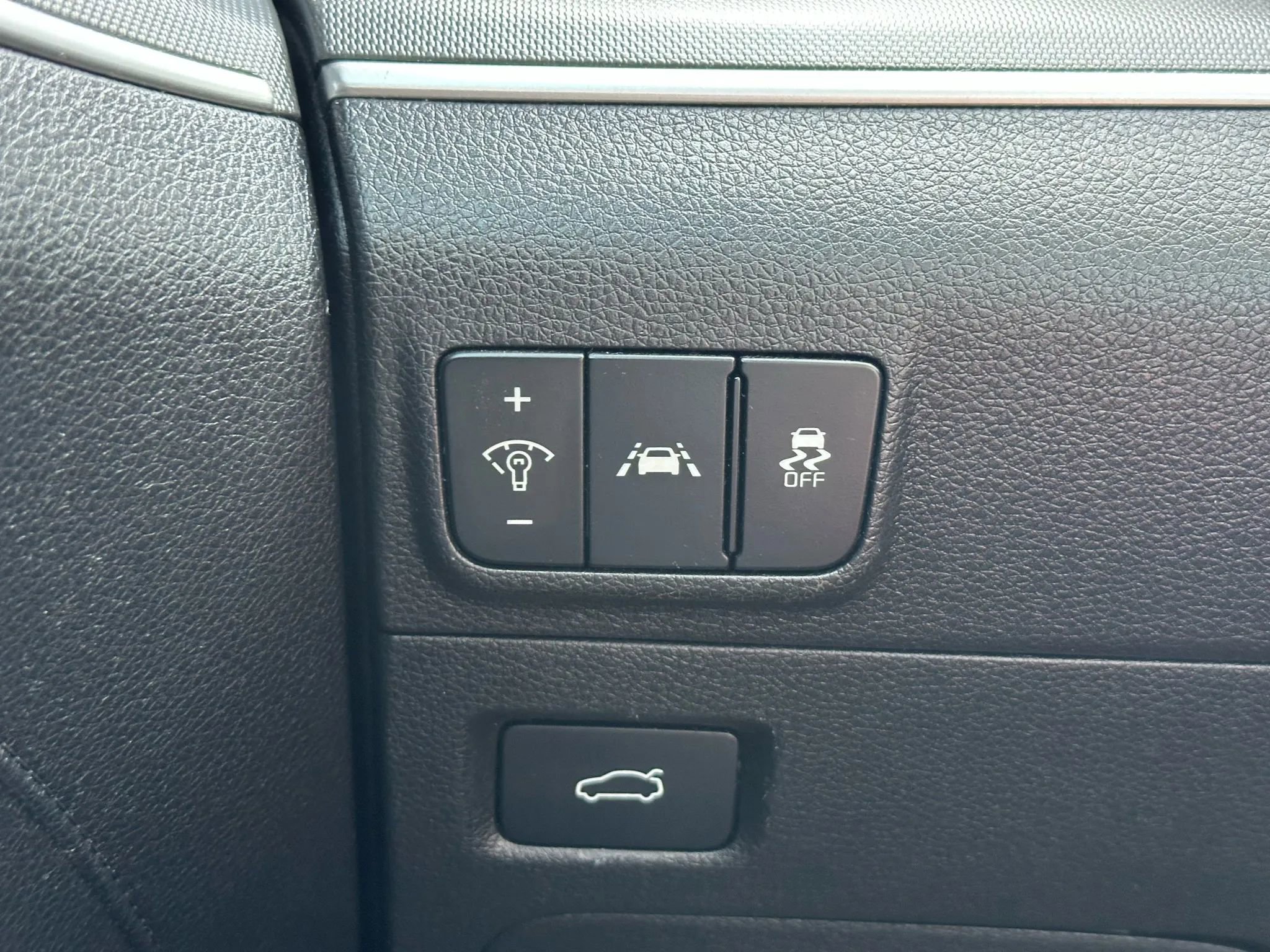 Used 2023 Kia K5 GT-Line image 36