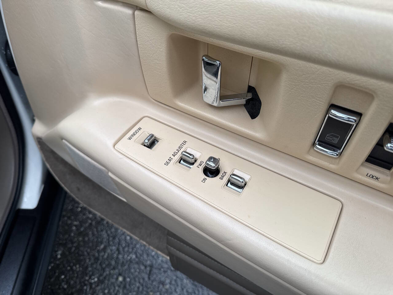 Used 1995 Cadillac De Ville Sedan image 20