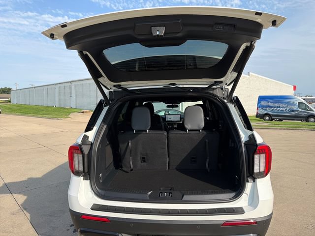 New 2026 Ford Explorer ST-Line AWD/4WD image 6