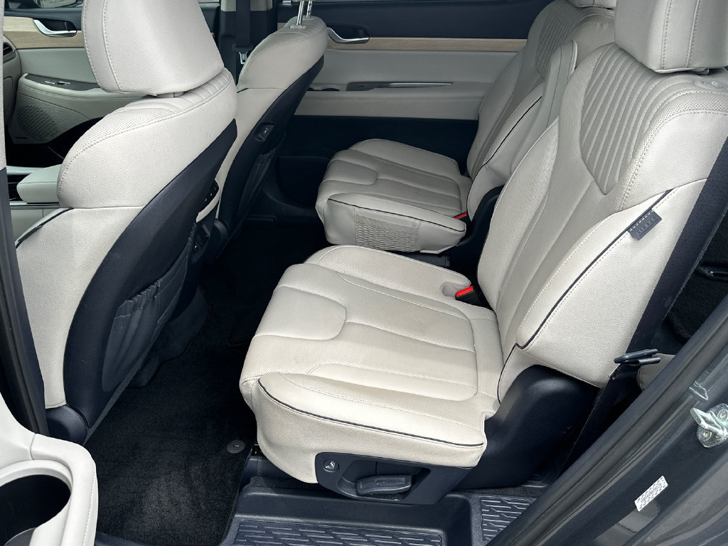 Used 2023 Hyundai Palisade Limited FWD image 21