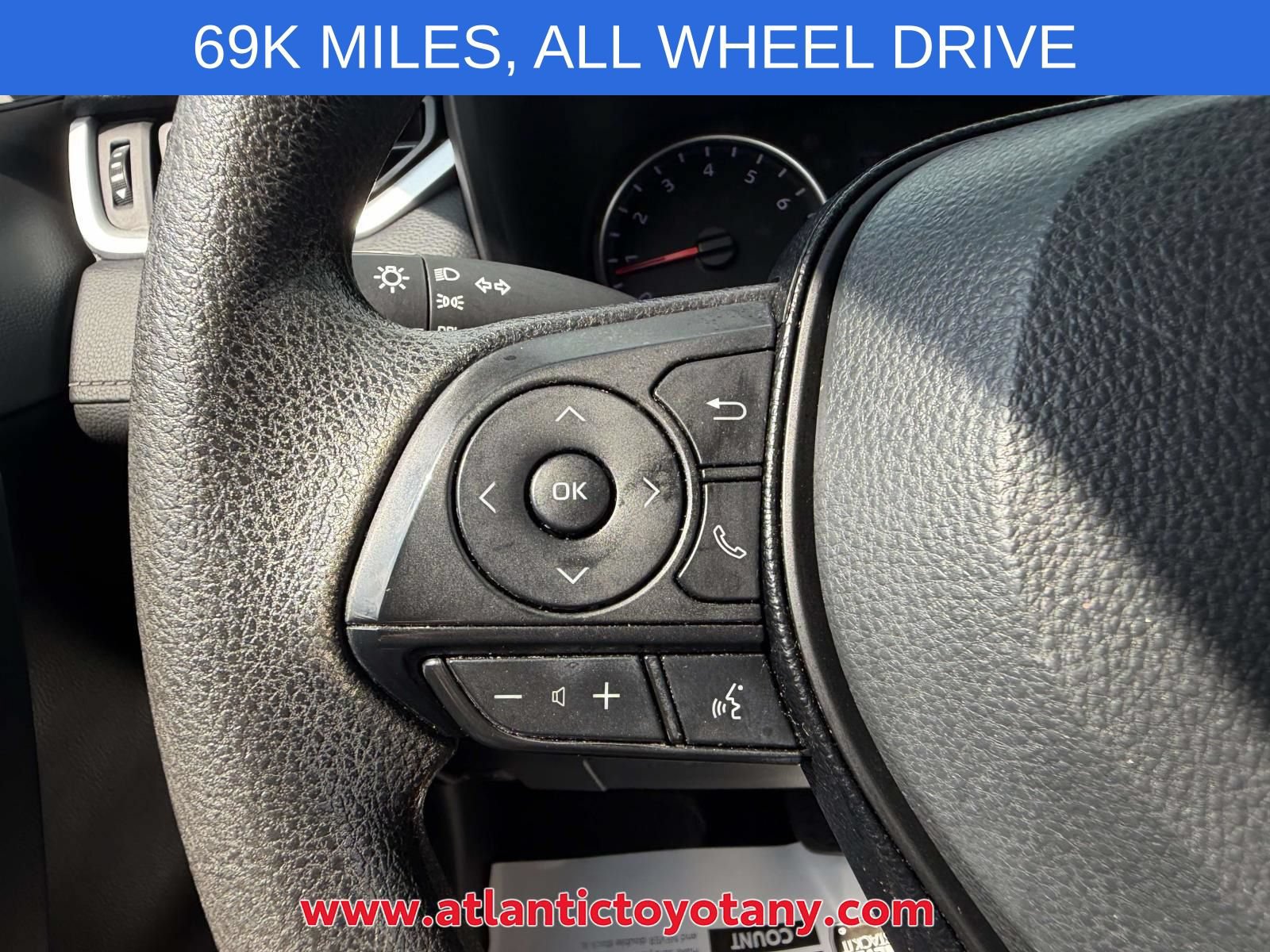 Used 2020 Toyota RAV4 LE w/ Carpet Mat Package AWD/4WD image 29