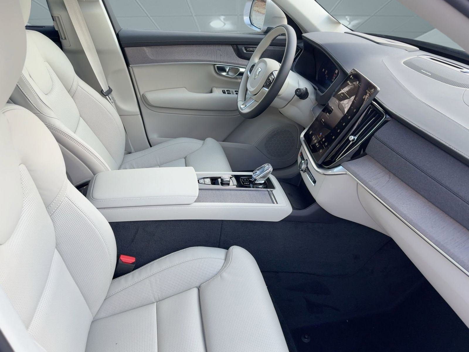 New 2026 Volvo XC90 B6 Ultra image 30