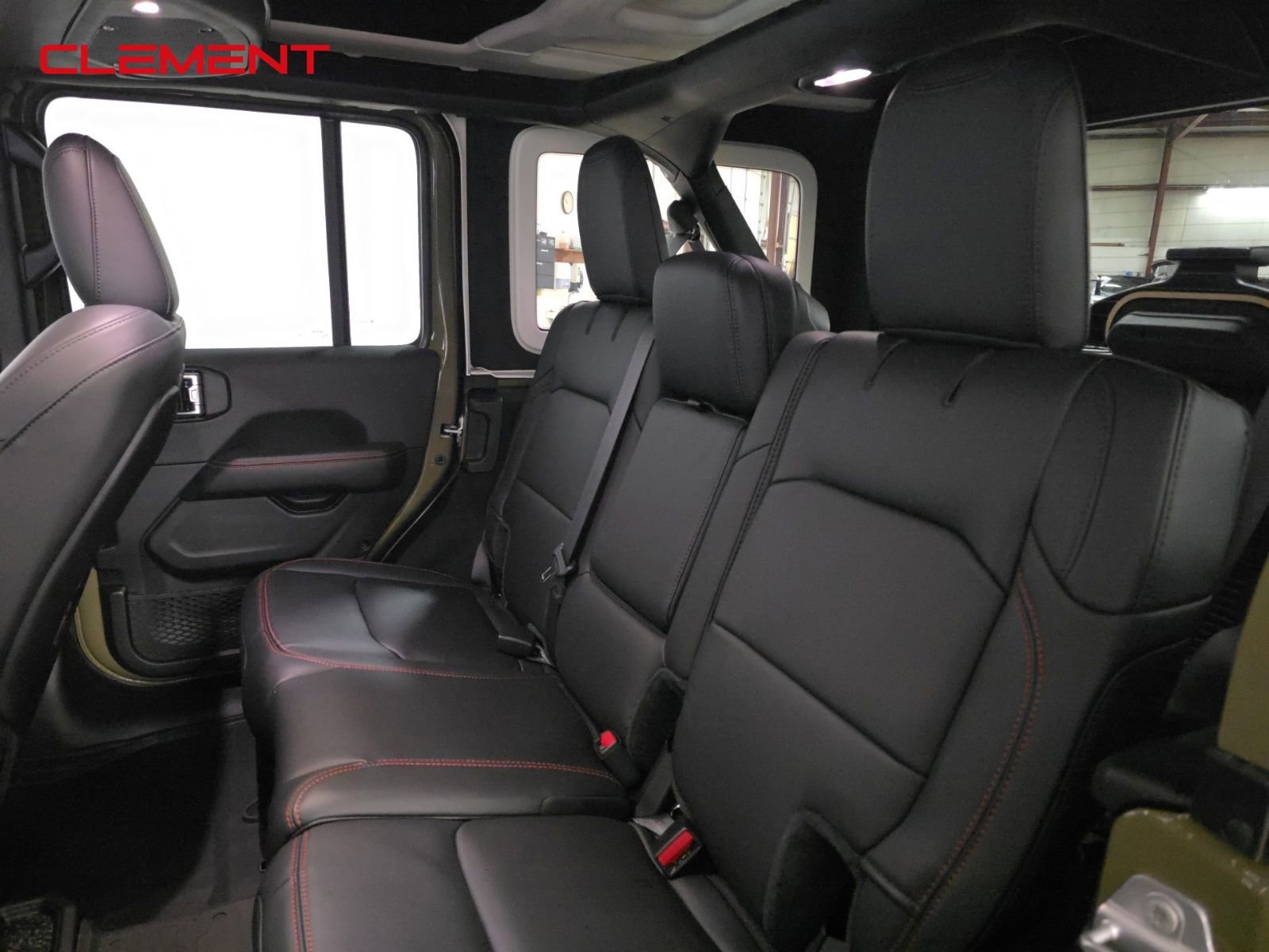 Used 2025 Jeep Wrangler Unlimited Rubicon w/ Steel Bumper Group image 28