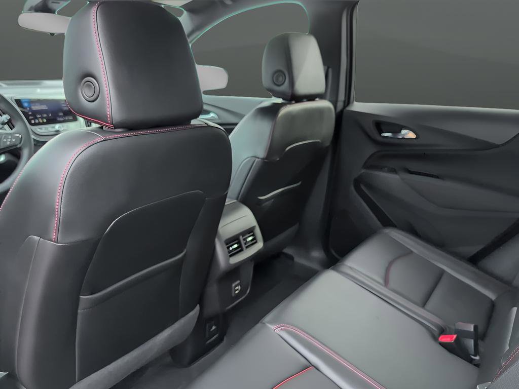 Used 2024 Chevrolet Equinox RS w/ RS Leather Package image 21