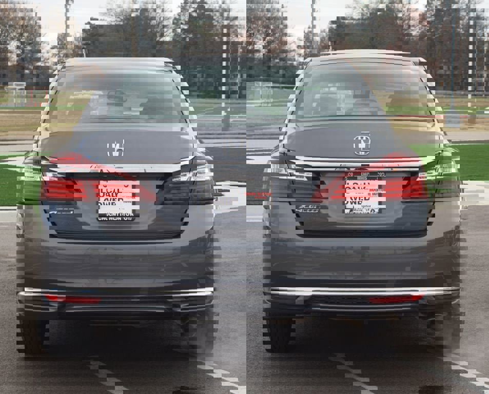Used 2016 Honda Accord LX image 3