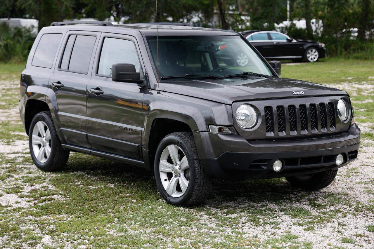 Used 2016 Jeep Patriot Latitude AWD/4WD image 15