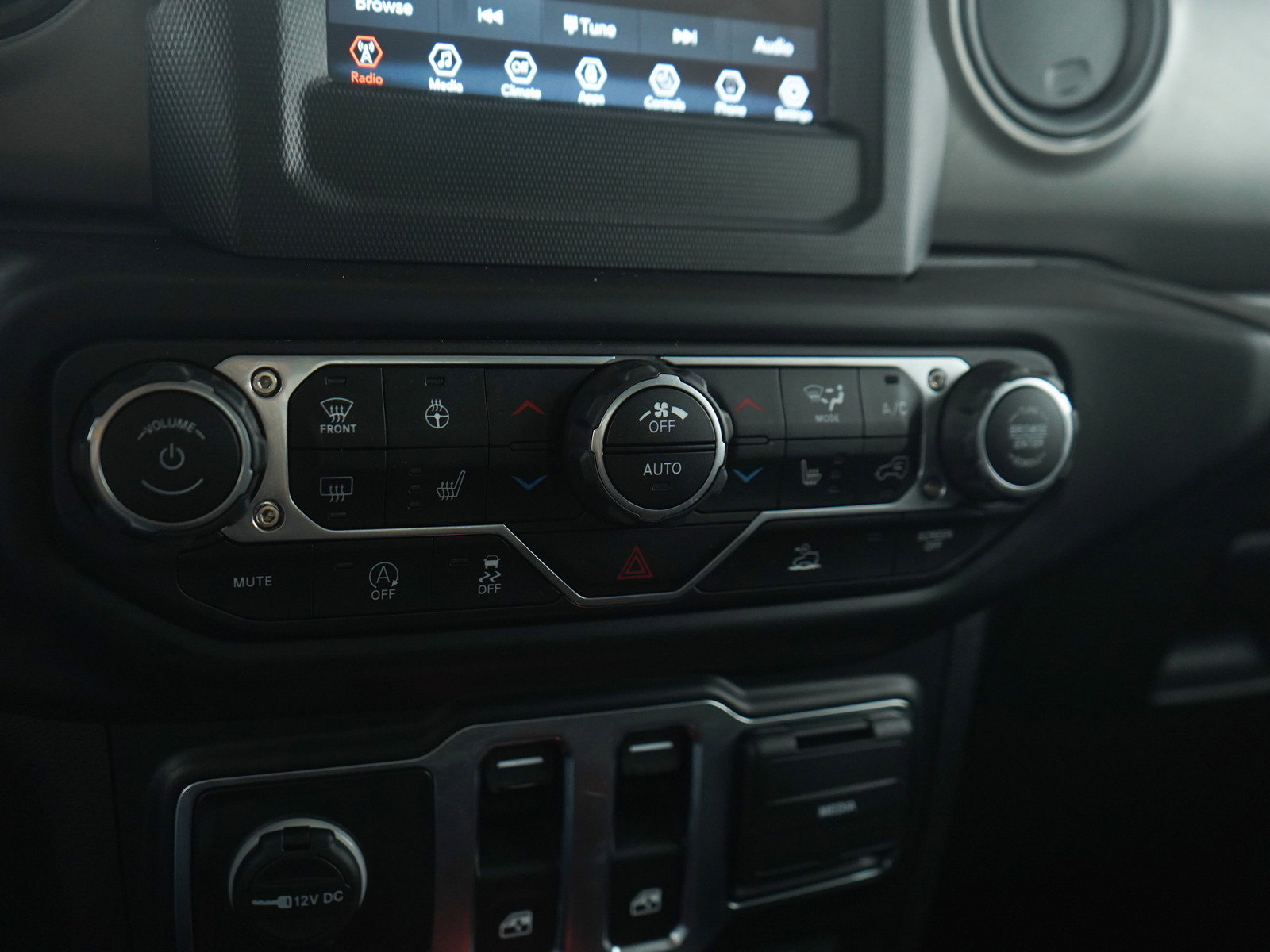 Used 2022 Jeep Wrangler Sport S image 18