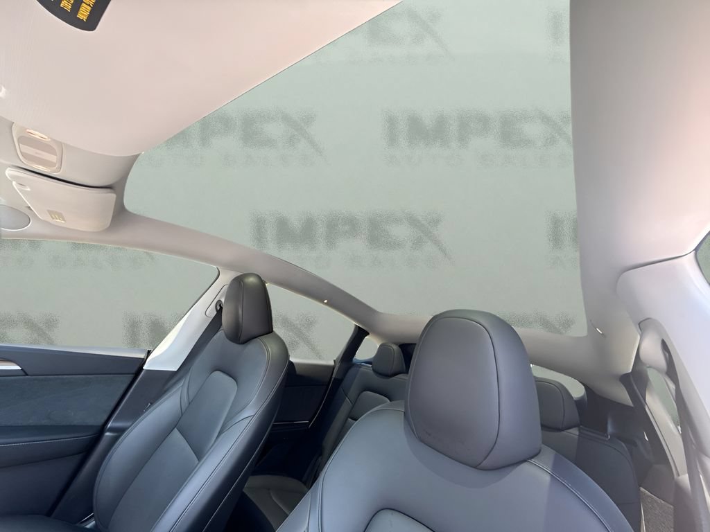Used 2025 Tesla Model Y Long Range AWD/4WD image 6