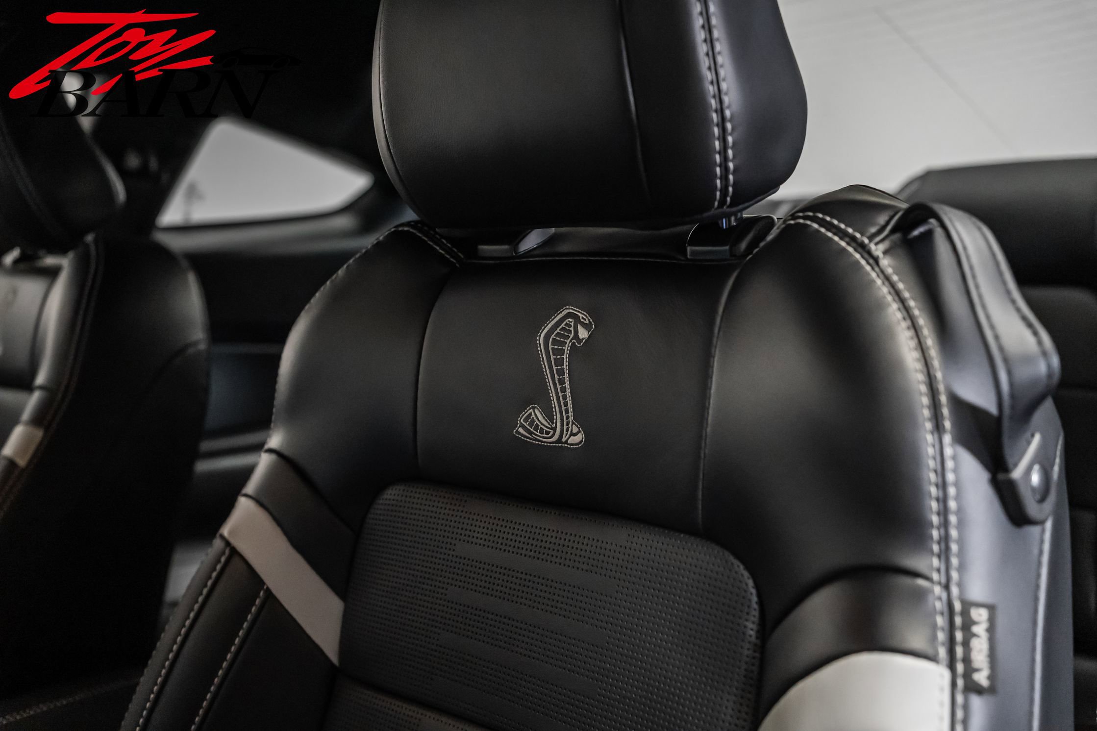 Used 2021 Ford Mustang Shelby GT500 w/ Technology Package image 26