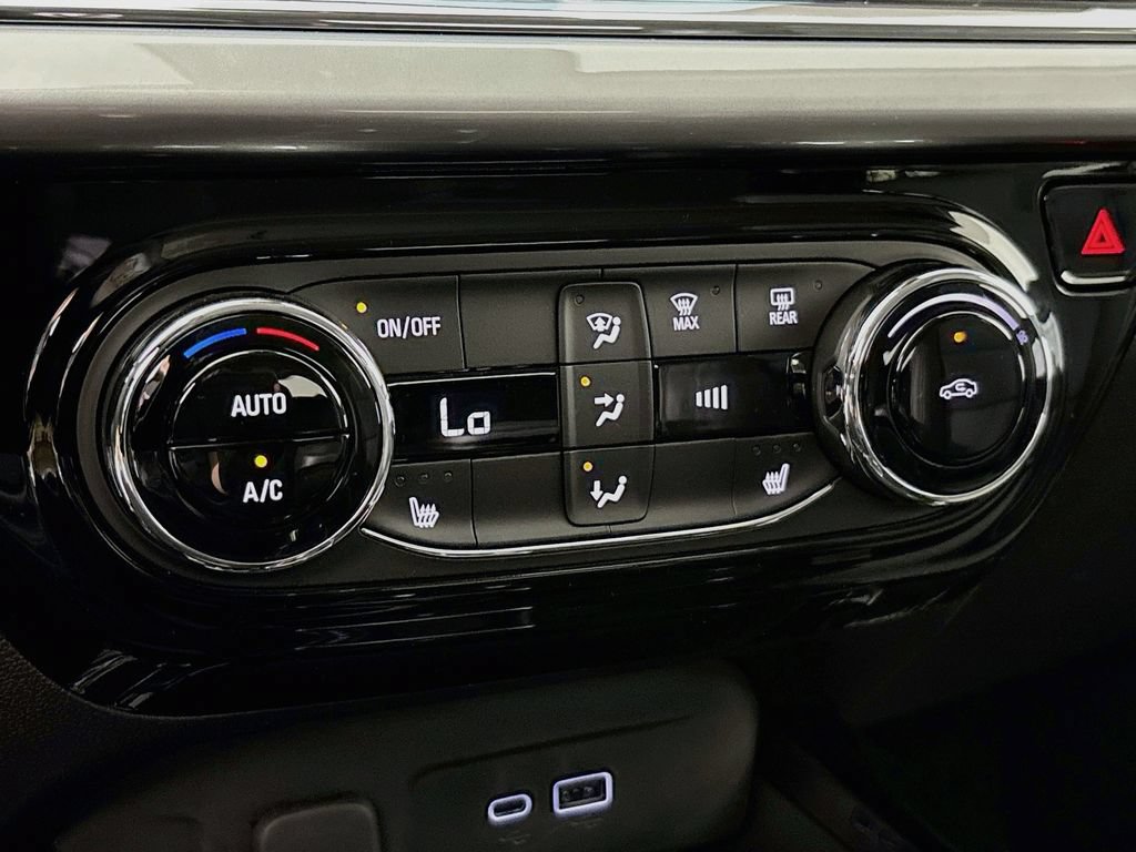 New 2026 Chevrolet Trax LT w/ Driver Confidence Package FWD image 16
