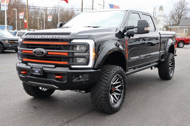 New 2026 Ford F250 Lariat w/ Black Appearance Package image 15
