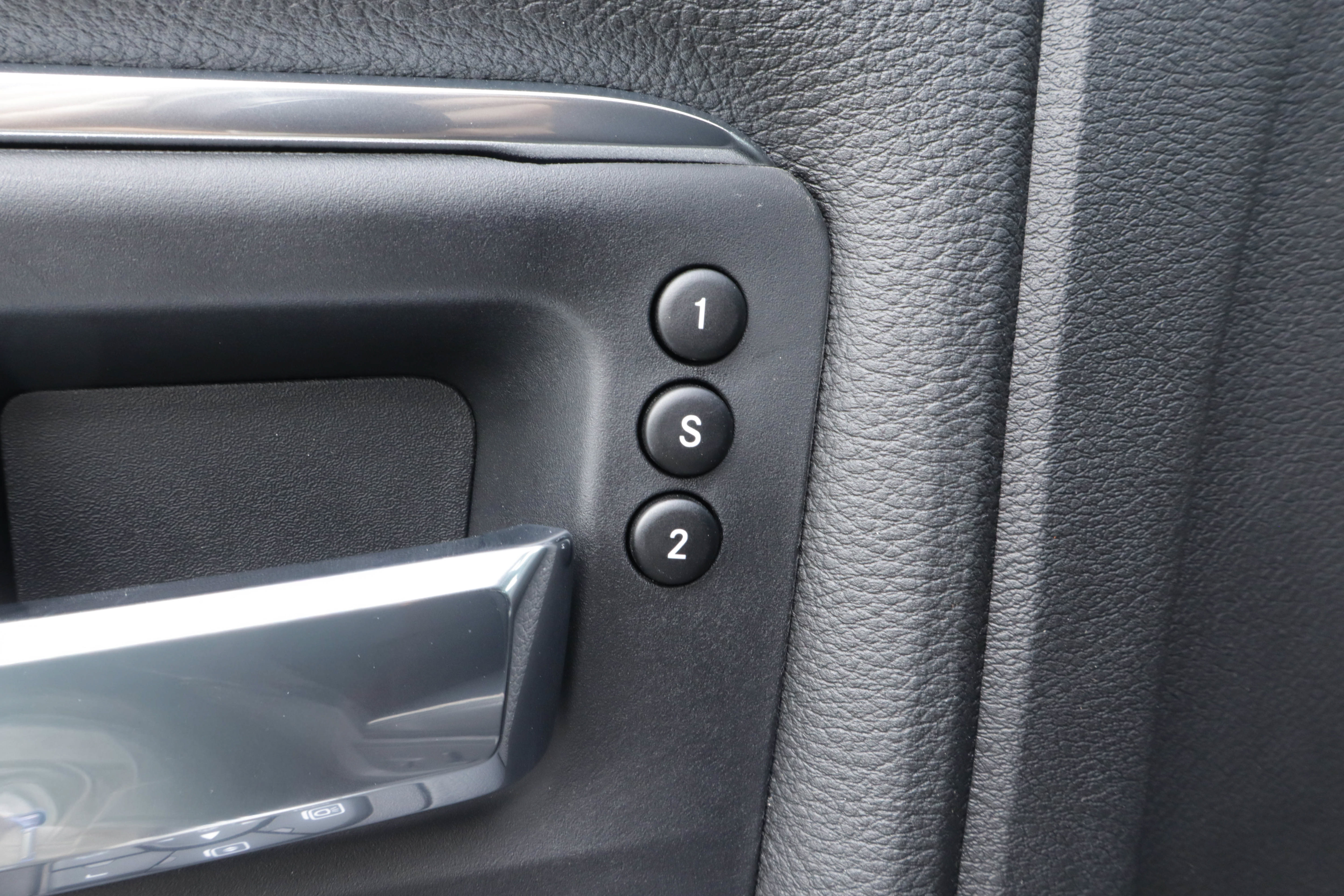 New 2027 RAM 2500 Laramie AWD/4WD image 12