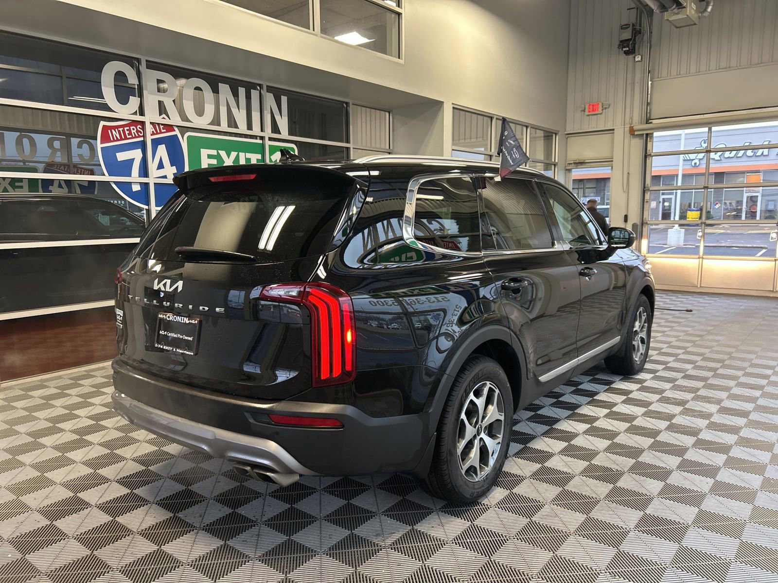 Used 2022 Kia Telluride EX image 6