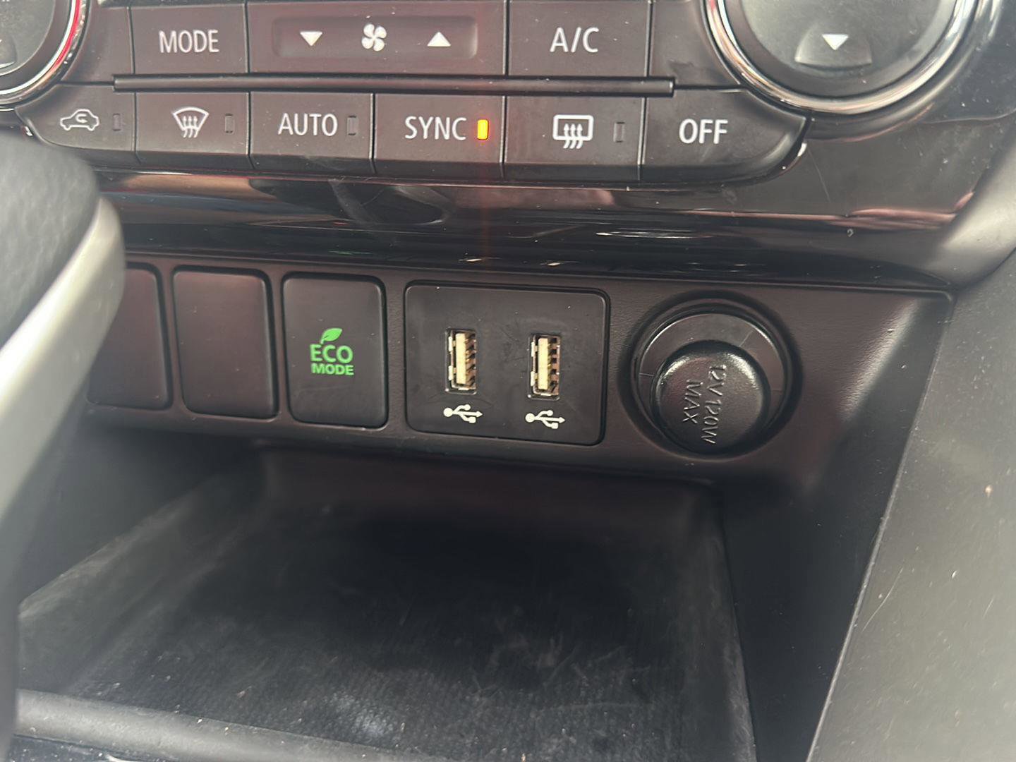 Used 2025 Mitsubishi Eclipse Cross Black Edition image 21