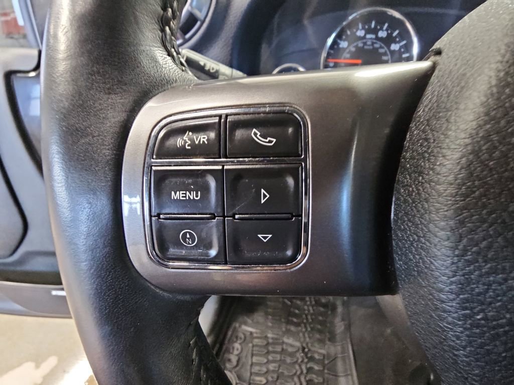 Used 2018 Jeep Wrangler Unlimited Sahara image 16