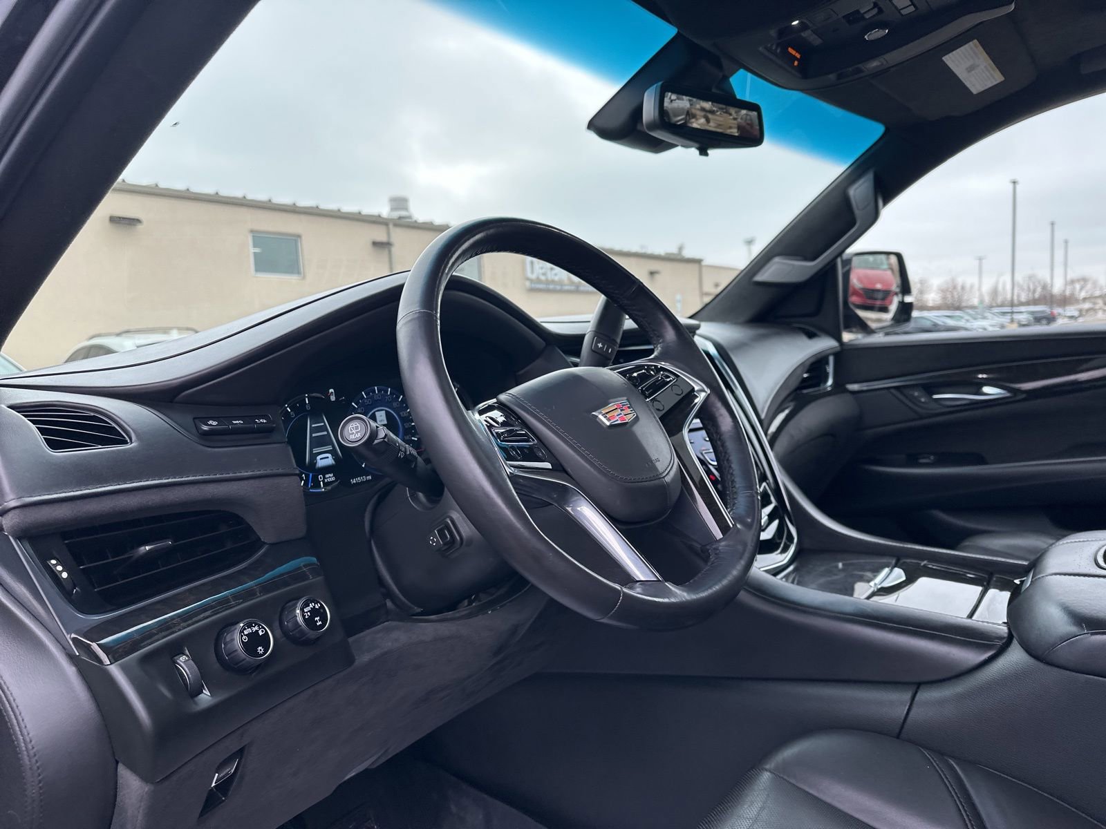 Used 2020 Cadillac Escalade ESV Platinum AWD/4WD image 14