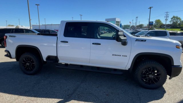New 2026 Chevrolet Silverado 2500 LT w/ Trail Boss Package AWD/4WD image 3