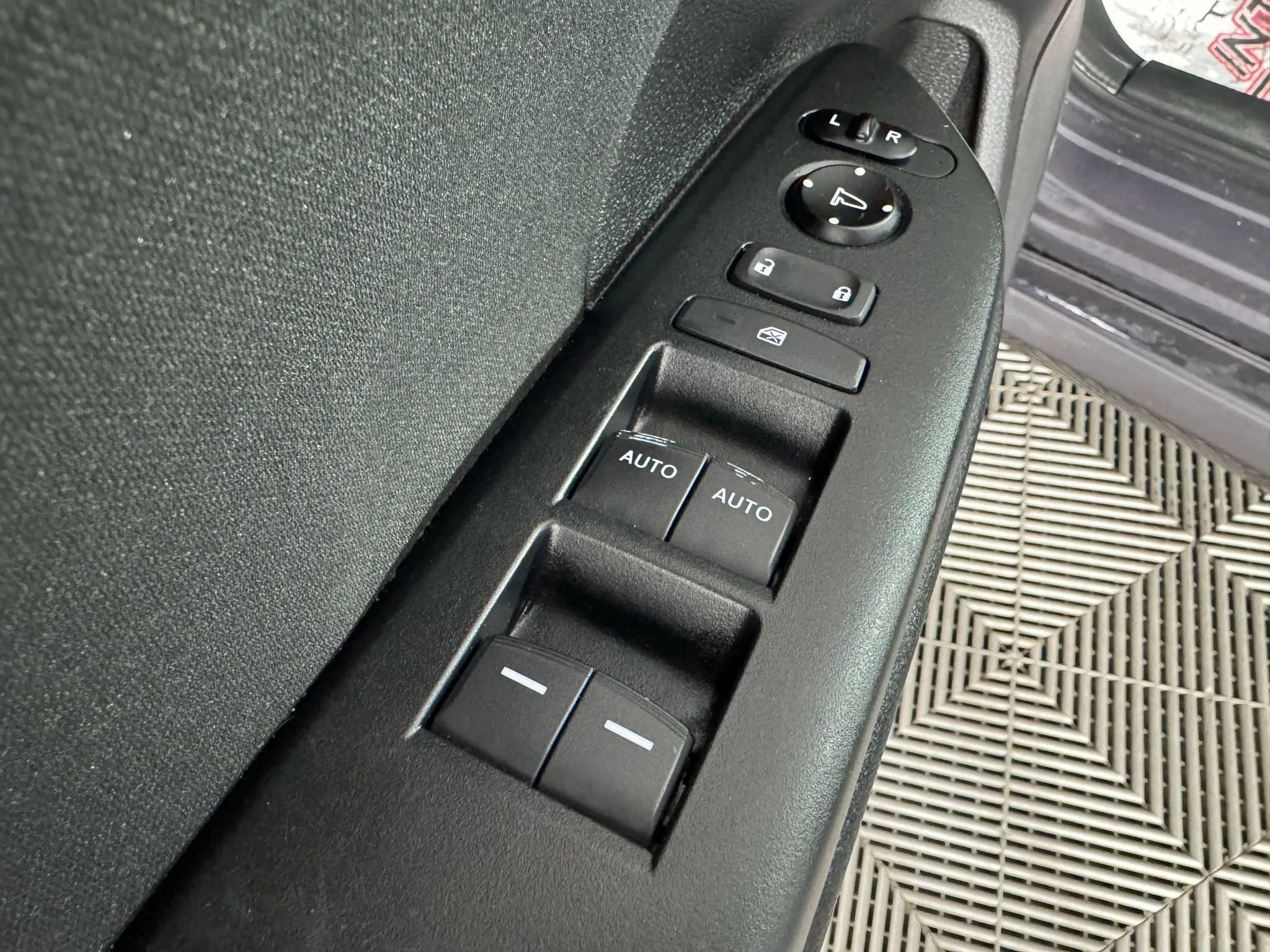 Used 2020 Honda Civic EX image 39