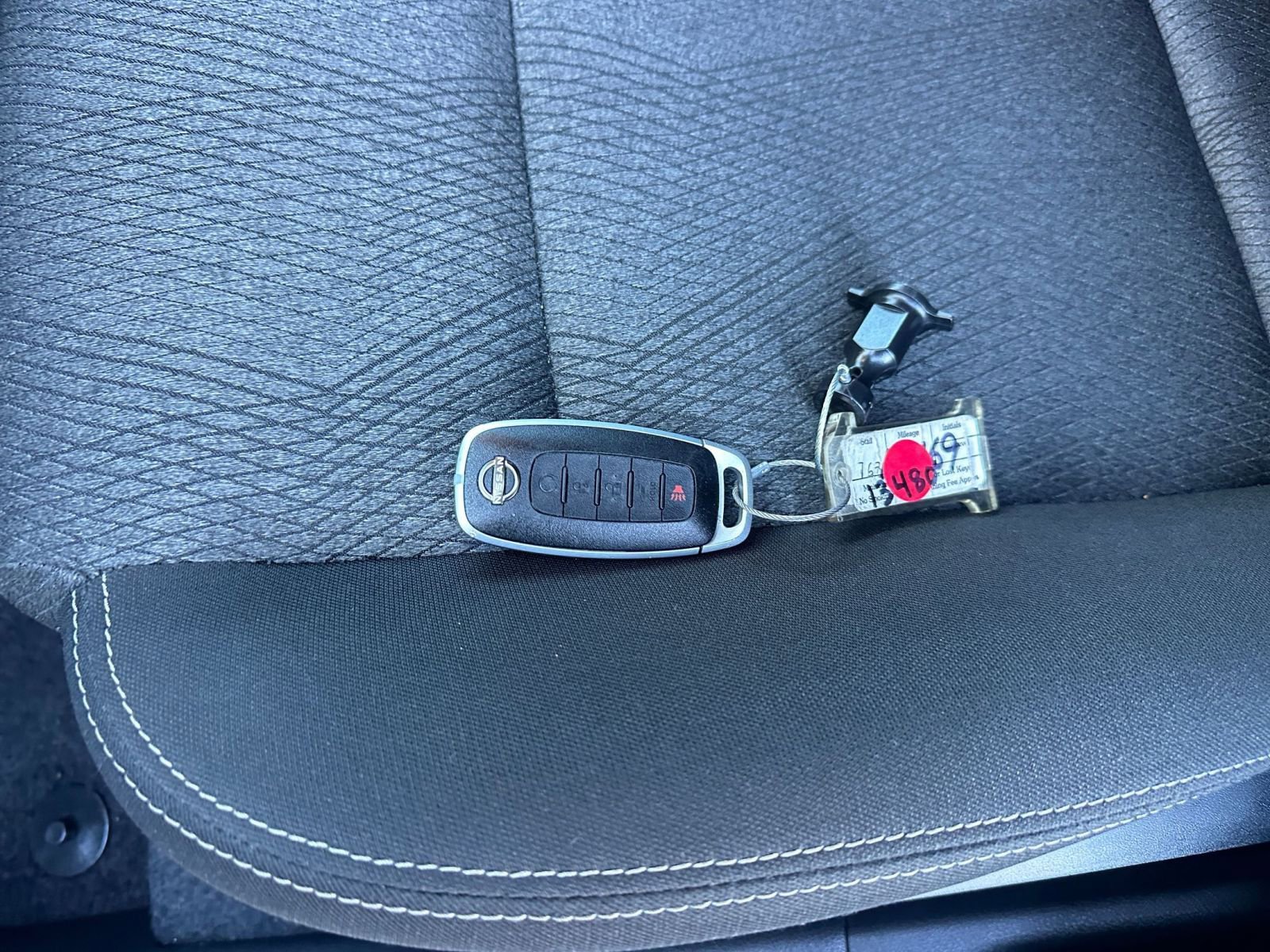 Used 2025 Nissan Rogue SV image 22