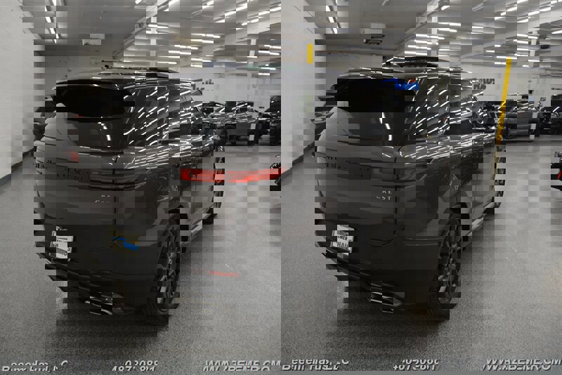 Used 2024 Land Rover Range Rover Sport SE image 10