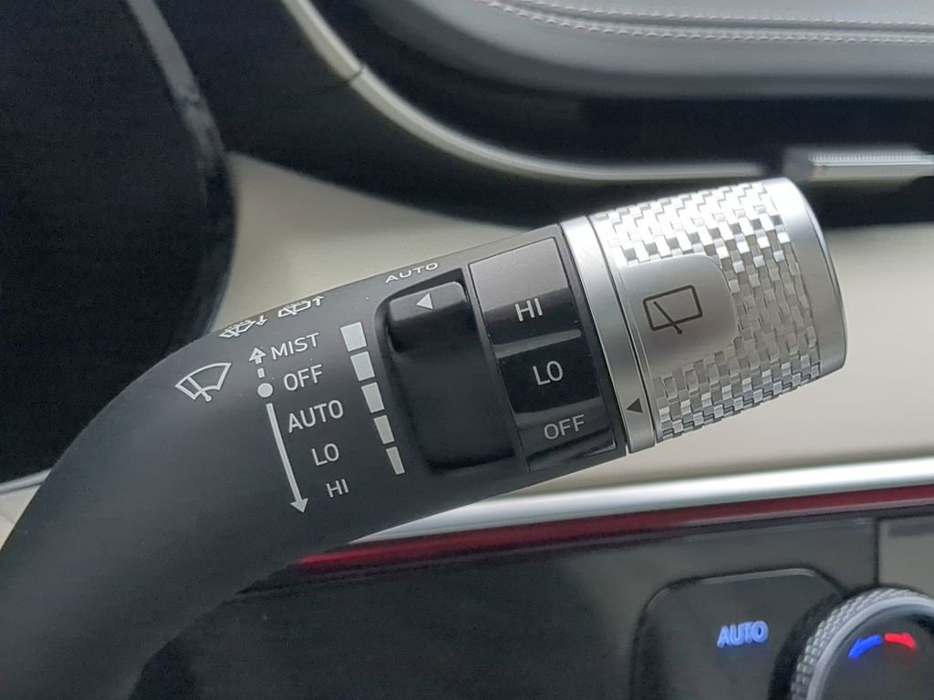 Used 2025 Genesis Electrified GV70 Advanced w/ Prestige Package image 28