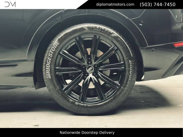 Used 2023 Audi SQ8 Prestige AWD/4WD image 42