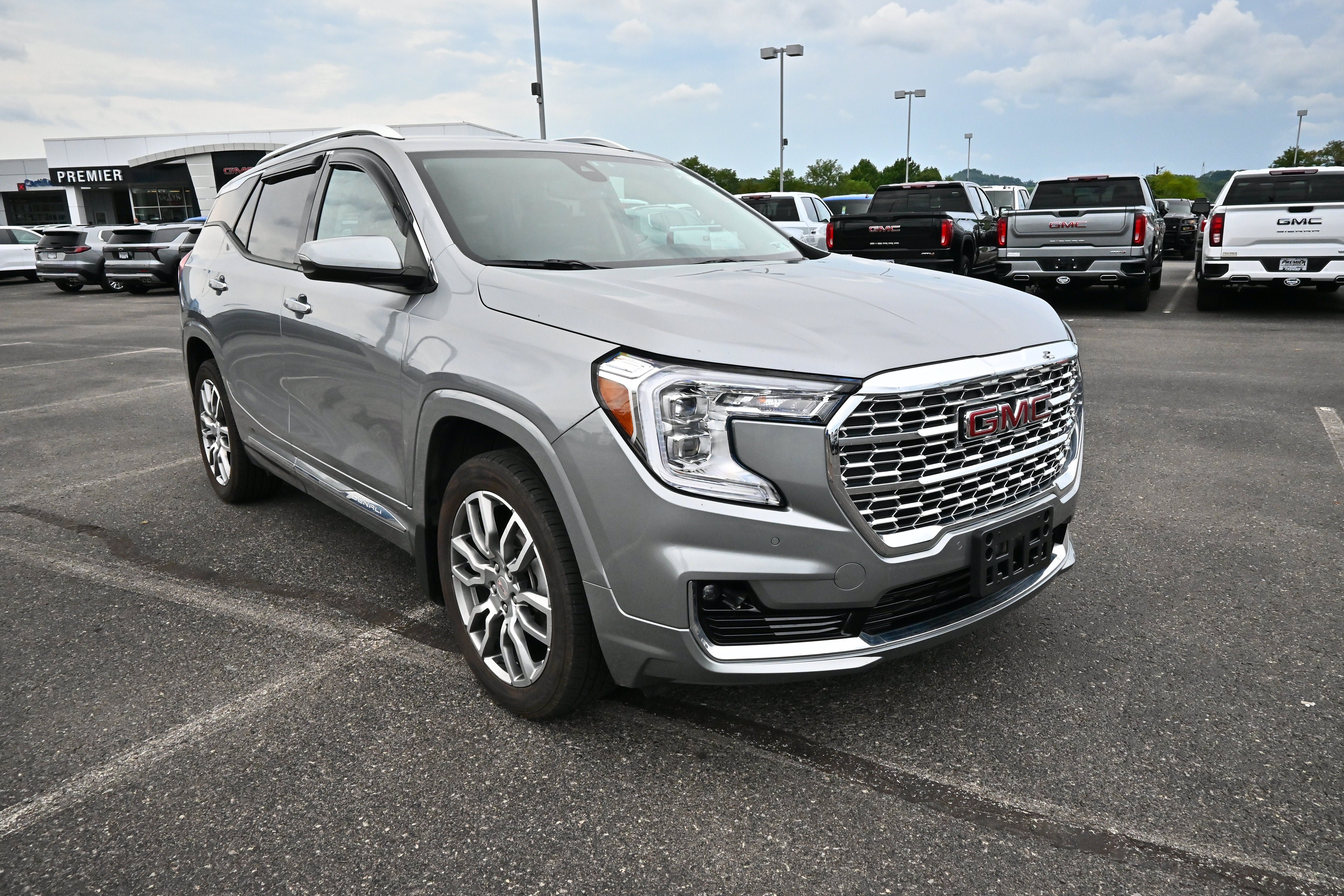 Used 2023 GMC Terrain Denali w/ LPO, Floor Liner Package AWD/4WD image 2