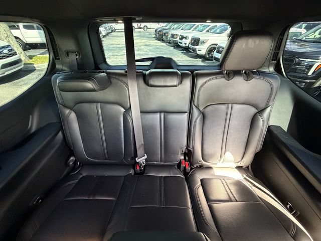 Used 2023 Jeep Wagoneer 4WD image 12