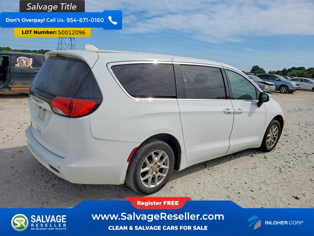 Used 2019 Chrysler Pacifica LX FWD image 4